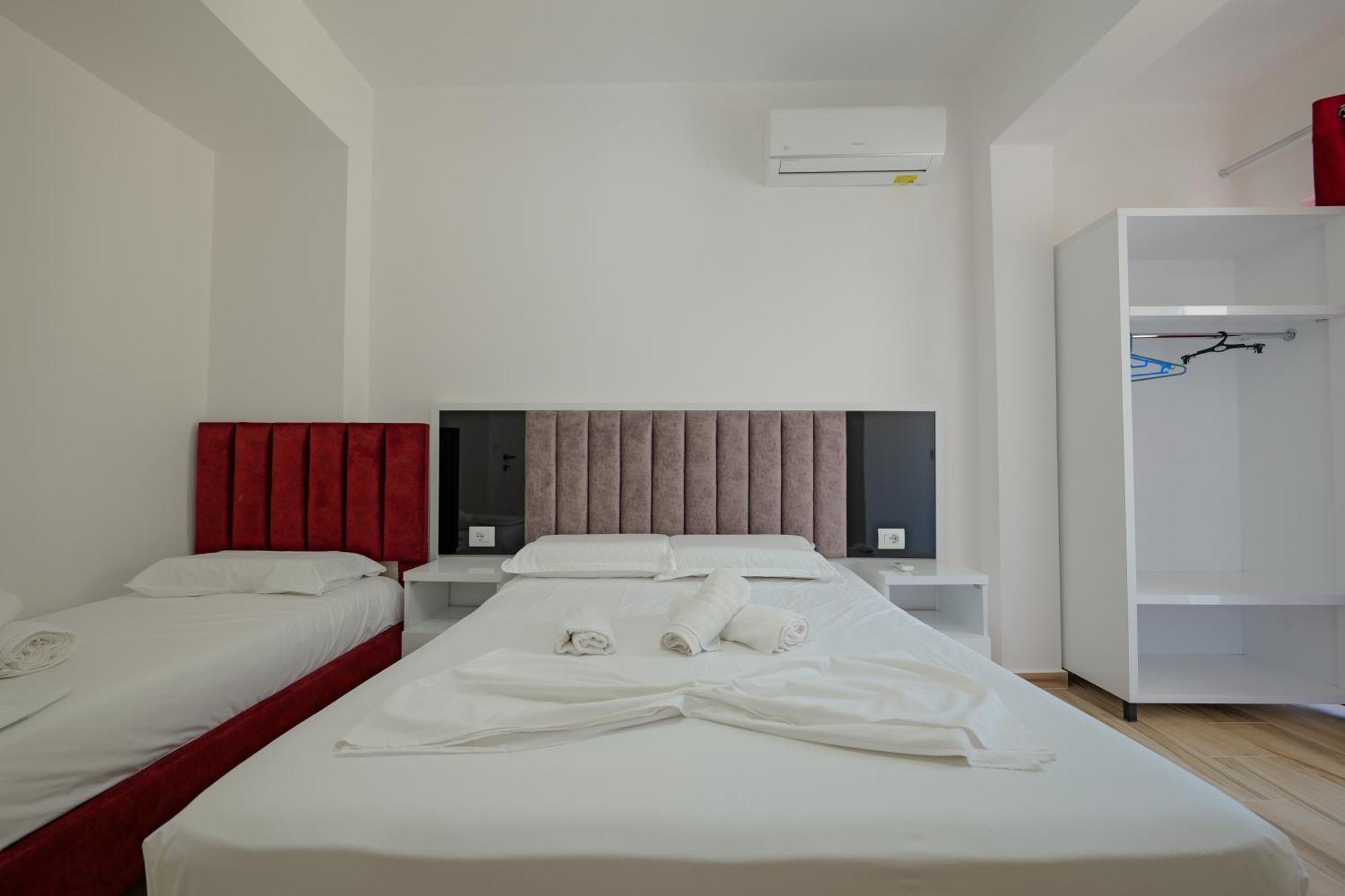 Hotel Take Borsh Extérieur photo