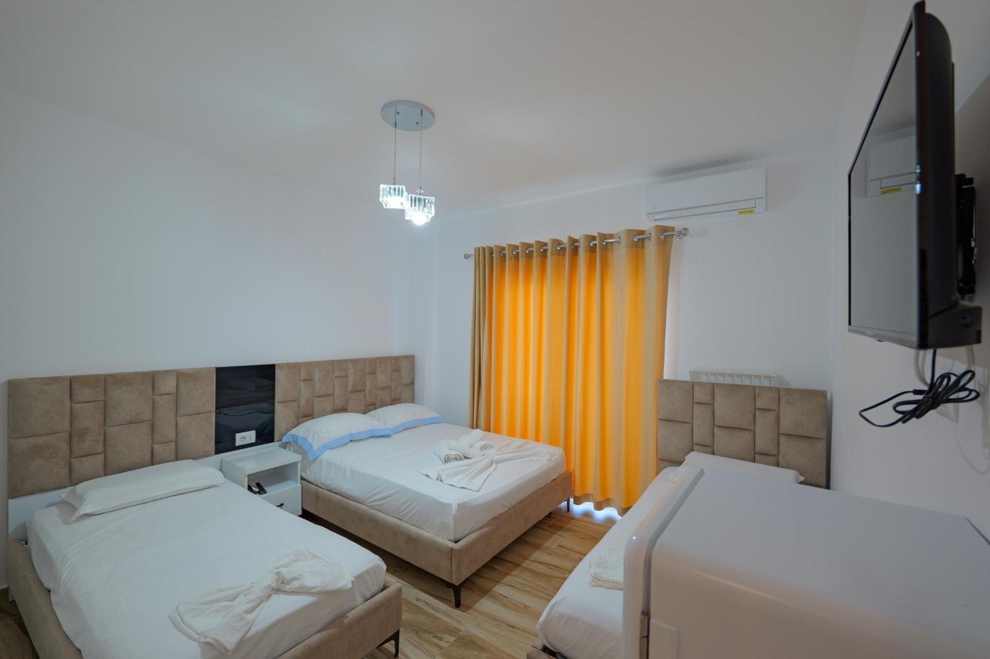 Hotel Take Borsh Extérieur photo